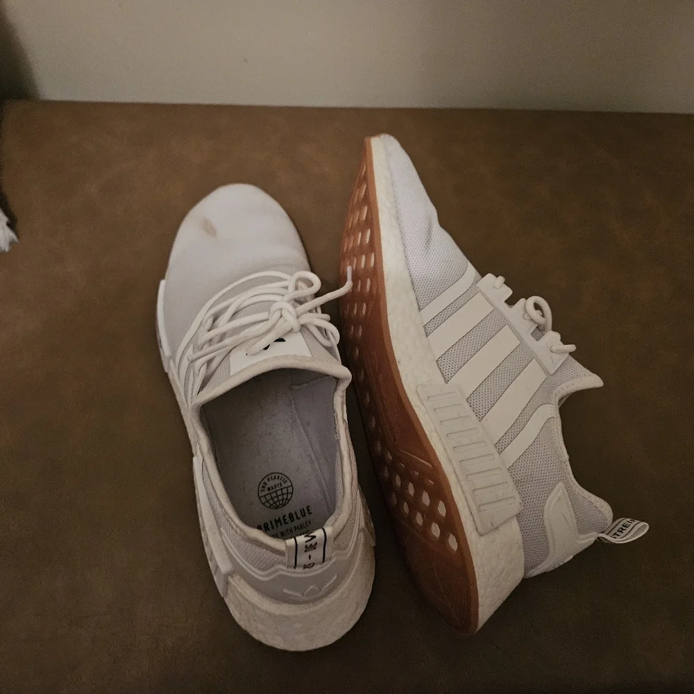Adidas - Picture 4 of 4